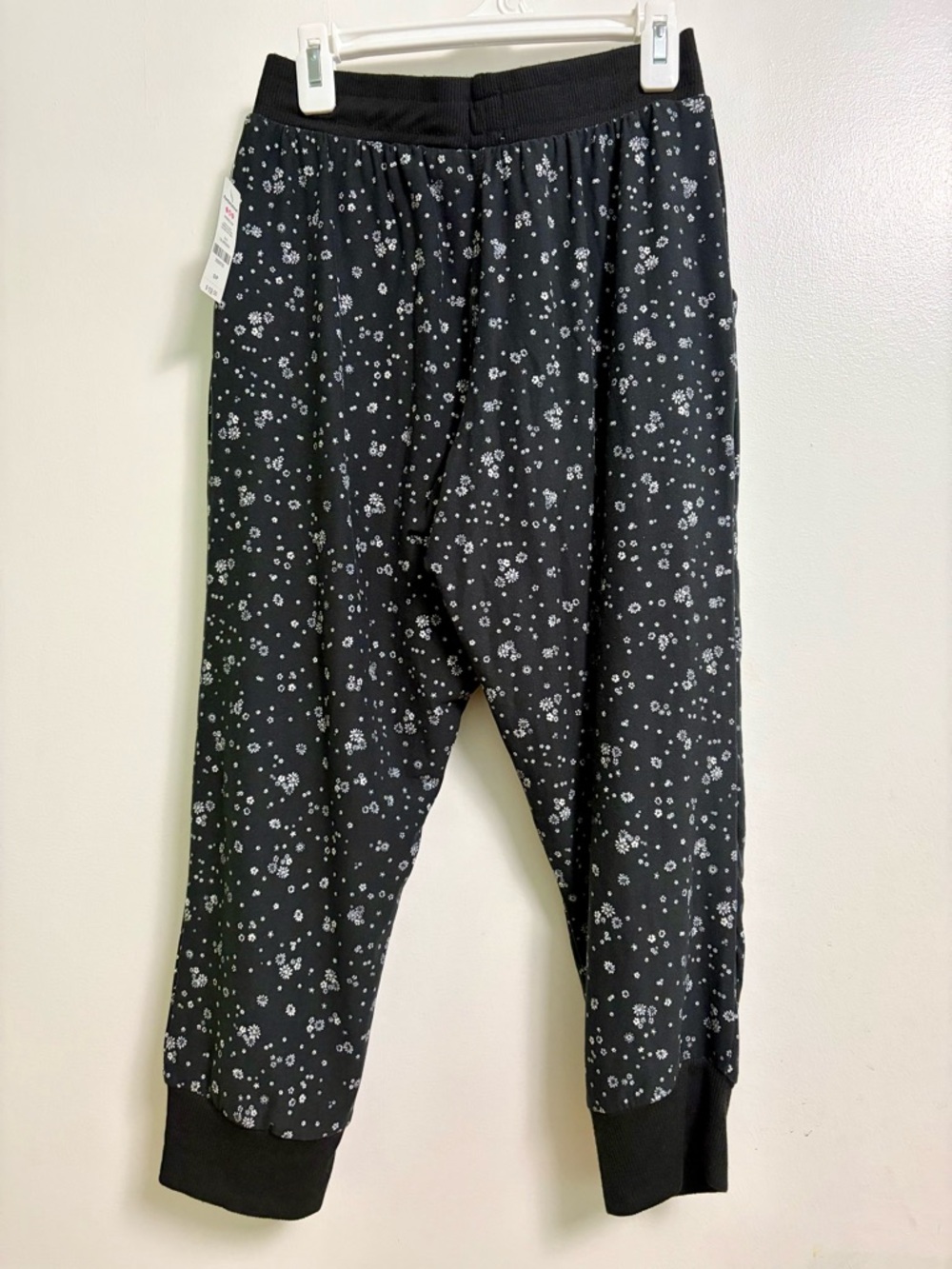 Ardene Black Skirt with White Floral Print and Drawstring